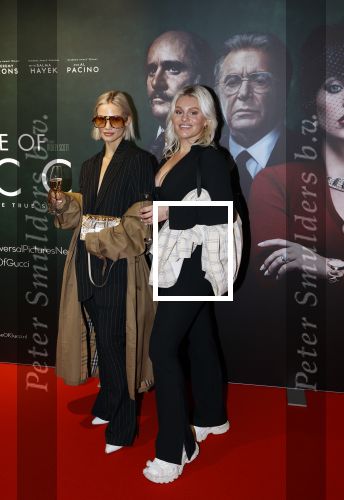 Amsterdam 23 november 2021
Premiere House of Gucci in pathe arena.
Roxanne Kwant met een vriendin