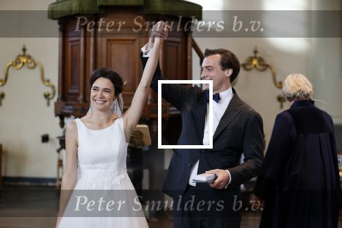 Amsterdam 25 november 2021
Thierry Baudet en Davide Heijmans trouwen in de Noorderkerk in Amsterdam. Davide vertrok met haar vader vanuit het Waldorf Astoria Hotel.