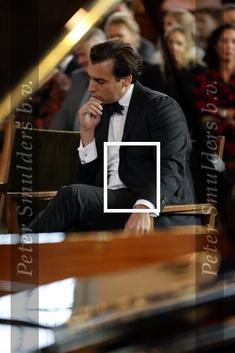 Amsterdam 25 november 2021
Thierry Baudet en Davide Heijmans trouwen in de Noorderkerk in Amsterdam. Davide vertrok met haar vader vanuit het Waldorf Astoria Hotel.