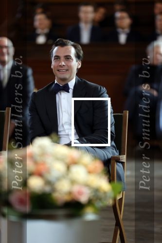 Amsterdam 25 november 2021
Thierry Baudet en Davide Heijmans trouwen in de Noorderkerk in Amsterdam. Davide vertrok met haar vader vanuit het Waldorf Astoria Hotel.