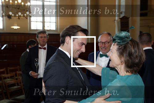 Amsterdam 25 november 2021
Thierry Baudet en Davide Heijmans trouwen in de Noorderkerk in Amsterdam. Davide vertrok met haar vader vanuit het Waldorf Astoria Hotel. Thierry met zijn moeder