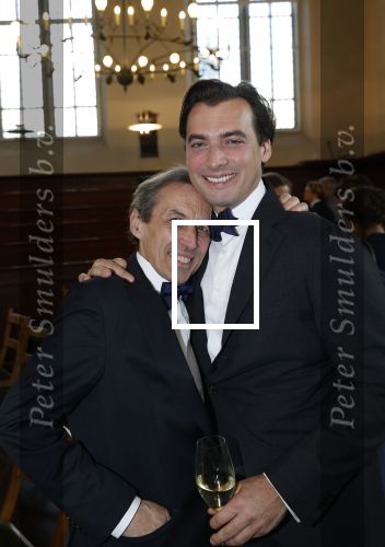 Amsterdam 25 november 2021
Thierry Baudet en Davide Heijmans trouwen in de Noorderkerk in Amsterdam. Davide vertrok met haar vader vanuit het Waldorf Astoria Hotel. Thierry met zijn vader