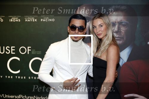 Amsterdam 23 november 2021
Premiere House of Gucci in pathe arena. Timor Steffens met vriendin Saskia Koelwijn