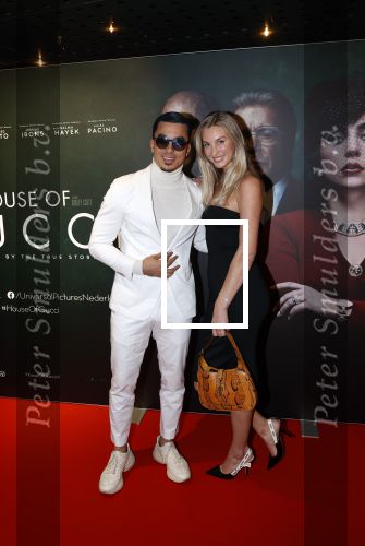 Amsterdam 23 november 2021
Premiere House of Gucci in pathe arena. Timor Steffens met vriendin Saskia Koelwijn
