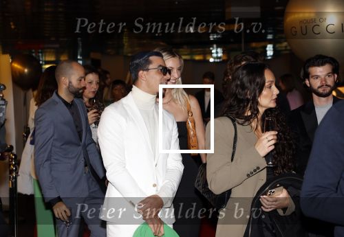 Amsterdam 23 november 2021
Premiere House of Gucci in pathe arena. 
Timor Steffens en vriendin Zoe Ivory