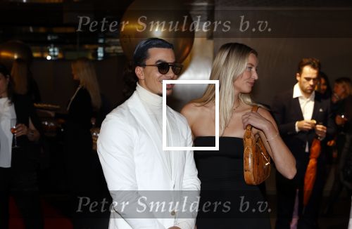 Amsterdam 23 november 2021
Premiere House of Gucci in pathe arena. 
Timor Steffens en vriendin Zoe Ivory