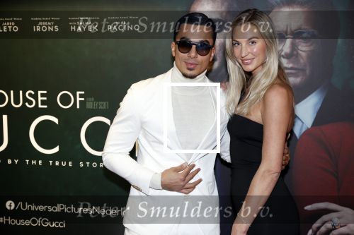 Amsterdam 23 november 2021
Premiere House of Gucci in pathe arena. 
Timor Steffens en vriendin Zoe Ivory