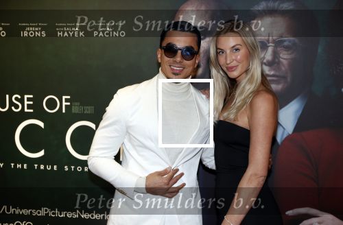 Amsterdam 23 november 2021
Premiere House of Gucci in pathe arena. 
Timor Steffens en vriendin Zoe Ivory