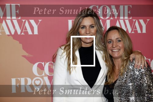 Rotterdam 18 november 2021
Premiere Come from away in het nieuwe Luxor theater.
Vivian Slingerland kwam met haar schoonzus