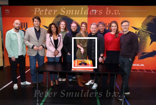 Amsterdam 30 november 2021
Presentatie cast Hij gelooft in mij met oa Martijn Fischer Roosmarijn Luyten Fabian Jansen Annick Boer en rachel Hazes .