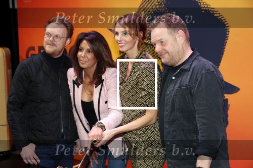 Amsterdam 30 november 2021
Presentatie cast Hij gelooft in mij met oa Martijn Fischer Roosmarijn Luyten Fabian Jansen Annick Boer en rachel Hazes .