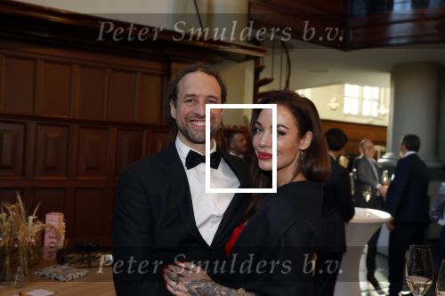 Amsterdam 25 november 2021
Thierry Baudet en Davide Heijmans trouwen in de Noorderkerk in Amsterdam. Willem Engel en Dorien Rose hebben een relatie