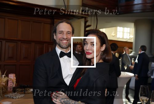 Amsterdam 25 november 2021
Thierry Baudet en Davide Heijmans trouwen in de Noorderkerk in Amsterdam. Willem Engel en Dorien Rose hebben een relatie