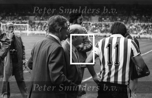 Eindhoven, 25 Augustus 1979
PSV-Feyenoord. eindstand 2-2
Willy v d Kuijlen Kees Rijvers en Ben v Gelder  met elkaar in gesprek voor aanvang van de wedstrijd