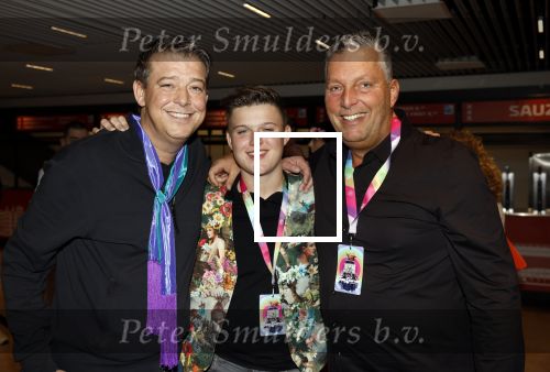 Amsterdam 19 november 2022
Toppers in concert in deJohan Cruijff arena.
Aloys Buys met zoon en ome Cor