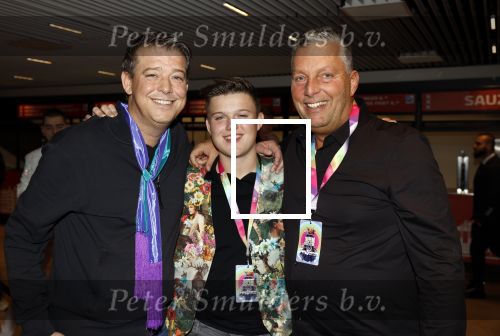 Amsterdam 19 november 2022
Toppers in concert in deJohan Cruijff arena.
Aloys Buys met zoon en ome Cor