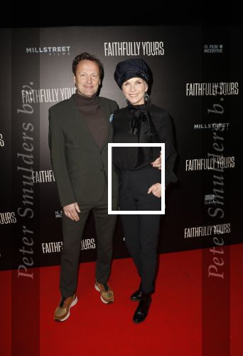 Amsterdam 19 december 2022
Premiere Faithfully Yours in Tuschinski
Anita Witzier met partner Michel Nillesen