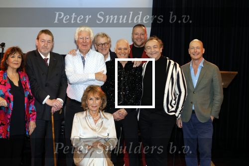 Amsterdam 17 november 2022
In theater Betty Asfalt viert Annemarie Oster haar 80e verjaardag .