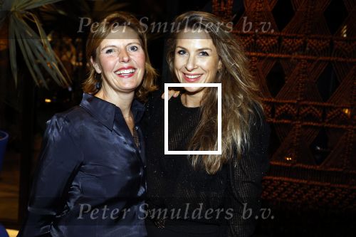 Naarden 24 november 2022
Presentatie van nieuwe lijn van Monique des Bouvrie in het Arsenaal. Barbara Frequin met een vriendin