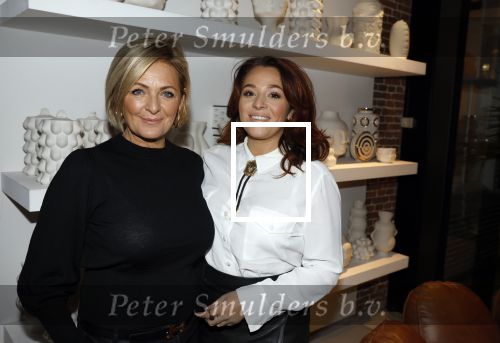 Naarden 24 november 2022
Presentatie van nieuwe lijn van Monique des Bouvrie in het Arsenaal. Caroline Tensen met dochter Lotte