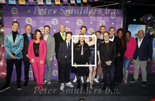 Amsterdam 17 december 2022
Premiere het feest van tante Ria in Pathe Noord .
Cast bestaat oa uit Najib Amhali Tooske Ragas Edo Brunner Edsilia Rombley Jack v gelder Pim Muda Thimo v Haaren  Ridder v Kooten Esther Mbire en Piet Tomassen.