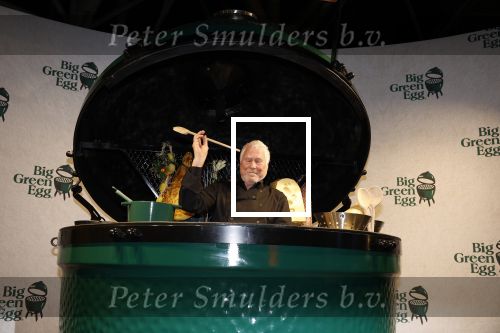 Amsterdam 10 december 2022
VIP dag Masters expo in de RAI. Cesar Zuiderwijk drumt ineen grote Green egg