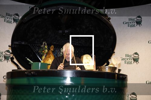 Amsterdam 10 december 2022
VIP dag Masters expo in de RAI. Cesar Zuiderwijk drumt ineen grote Green egg