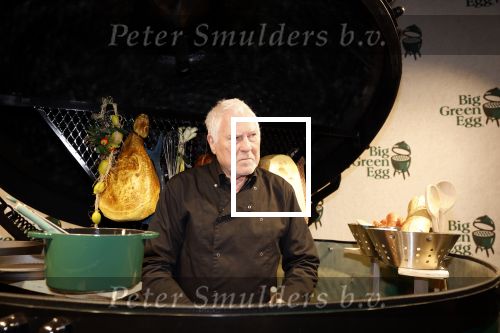 Amsterdam 10 december 2022
VIP dag Masters expo in de RAI. Cesar Zuiderwijk drumt ineen grote Green egg