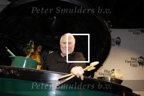 Amsterdam 10 december 2022
VIP dag Masters expo in de RAI. Cesar Zuiderwijk drumt ineen grote Green egg