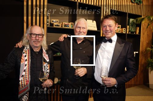 Amsterdam 10 december 2022
VIP dag Masters expo in de RAI.
Vader Iris Hond , Steven Hond met Cesar Zuiderwijk en iemand van Green Egg Nederland