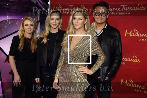 Amsterdam 1 december 2022
Het nieuwe beeld van Chantal janzen wordt onthult bij Madame Tussaud, Ook aanwezig Chantal haar styliste Kelly Huisman en visagist /kapper Leco v Zadelhoff