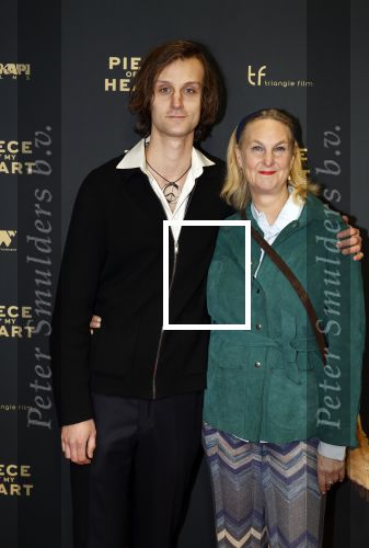 Amsterdam 28 november 2022
Premiere piece of my heart in het deLamar theater.
Christine van Stralen met haar zoon