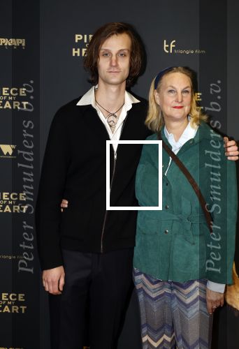 Amsterdam 28 november 2022
Premiere piece of my heart in het deLamar theater.
Christine van Stralen met haar zoon