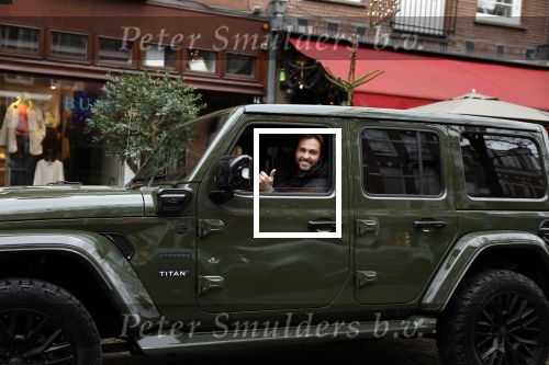 Amsterdam 5 december 2022
Dave Roelvink in zijn nieuwe Jeep Titan