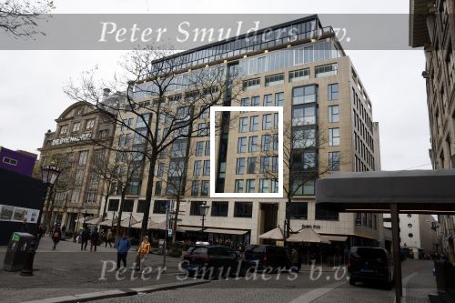 Amsterdam 22 november 2022
In dit complex op de dam heeft Edgar Davids 2 appartementen