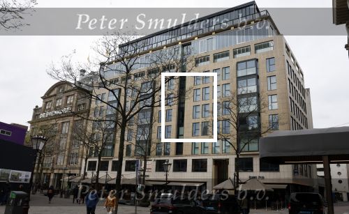 Amsterdam 22 november 2022
In dit complex op de dam heeft Edgar Davids 2 appartementen