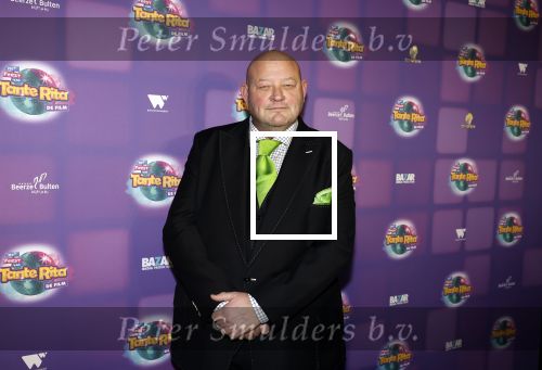 Amsterdam 17 december 2022
Premiere het feest van tante Ria in Pathe Noord .
Cast bestaat oa uit Najib Amhali Tooske Ragas Edo Brunner Edsilia Rombley Jack v gelder Pim Muda Thimo v Haaren  Ridder v Kooten Esther Mbire en Piet Tomassen. Edo Brunner kwam met zijn vrouw en kinderen