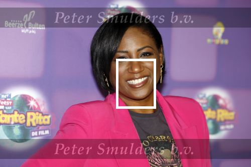 Amsterdam 17 december 2022
Premiere het feest van tante Ria in Pathe Noord .
Cast bestaat oa uit Najib Amhali Tooske Ragas Edo Brunner Edsilia Rombley Jack v gelder Pim Muda Thimo v Haaren  Ridder v Kooten Esther Mbire en Piet Tomassen. Edsilia Rombley kwam met haar man Tjeerd Oosterhuyis , hun kinderen en moeder en schoonmoeder