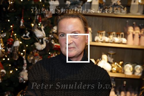 Noordwijk 9 december 2022
Presentatie nieuwe scheurkalendar van de familie Meiland. Aanwezig Martien Meiland Erica Meiland en Montana Meiland . Ook aanwezig Jan Dijkgraaf en Timon Moll ( regisseur van de Meilandjes). Presentatie is in de woonwinkel van Montana.