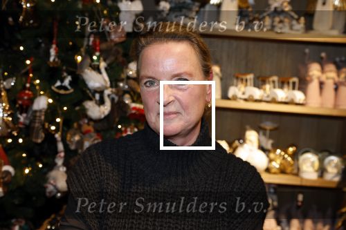 Noordwijk 9 december 2022
Presentatie nieuwe scheurkalendar van de familie Meiland. Aanwezig Martien Meiland Erica Meiland en Montana Meiland . Ook aanwezig Jan Dijkgraaf en Timon Moll ( regisseur van de Meilandjes). Presentatie is in de woonwinkel van Montana.