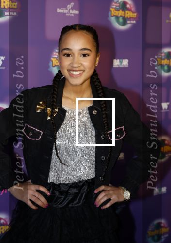 Amsterdam 17 december 2022
Premiere het feest van tante Ria in Pathe Noord .
Cast bestaat oa uit Najib Amhali Tooske Ragas Edo Brunner Edsilia Rombley Jack v gelder Pim Muda Thimo v Haaren  Ridder v Kooten Esther Mbire en Piet Tomassen.