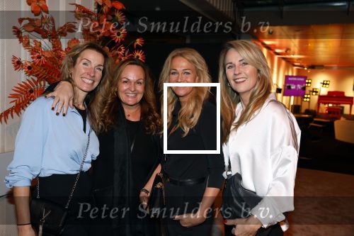 Amsterdam 9 december 2022
Masters of luxury in de RAI. Esther Smeding met vriendinnen