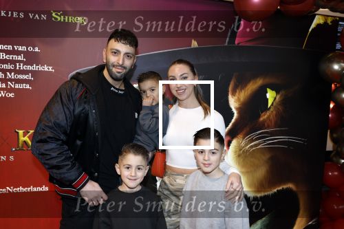 Amsterdam 10 december 2022
Premiere de gelaarsde kat in Pathe Arena .
Familie Lakap