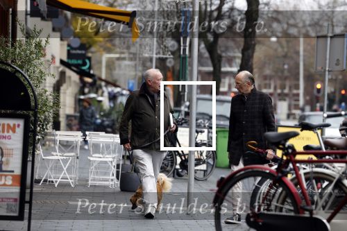 Amsterdam 18 november 2022
Frans Mulder met partner en hun hondje in Amsterdam zuid.