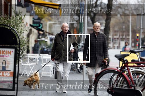 Amsterdam 18 november 2022
Frans Mulder met partner en hun hondje in Amsterdam zuid.