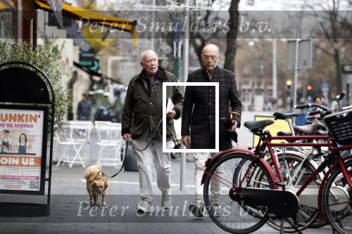 Amsterdam 18 november 2022
Frans Mulder met partner en hun hondje in Amsterdam zuid.
