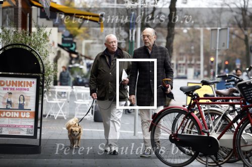 Amsterdam 18 november 2022
Frans Mulder met partner en hun hondje in Amsterdam zuid.