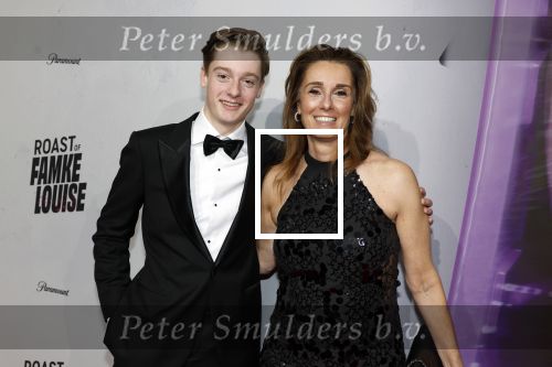 Hilversum 19 december 2022
The roast van Famke Louise in studio 21.
Georgette Schlick met zoon