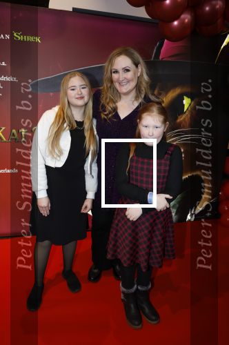Amsterdam 10 december 2022
Premiere de gelaarsde kat in Pathe Arena .
Hannelore Zwitserlood kwam met haar dochters