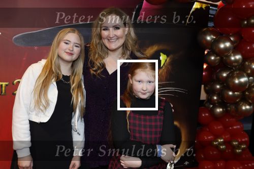 Amsterdam 10 december 2022
Premiere de gelaarsde kat in Pathe Arena .
Hannelore Zwitserlood kwam met haar dochters
